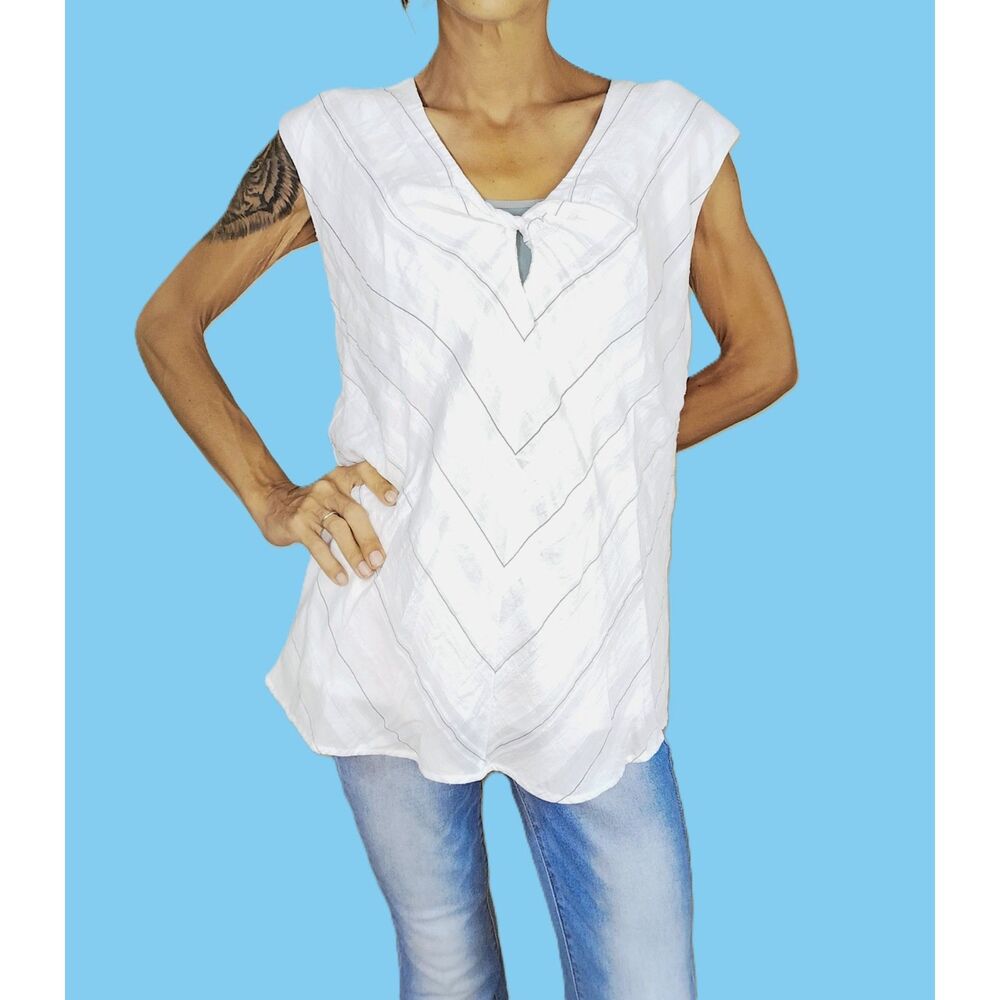 Alfani White Black Grey Chevron Stripe Sleeveless Top ~ Medium